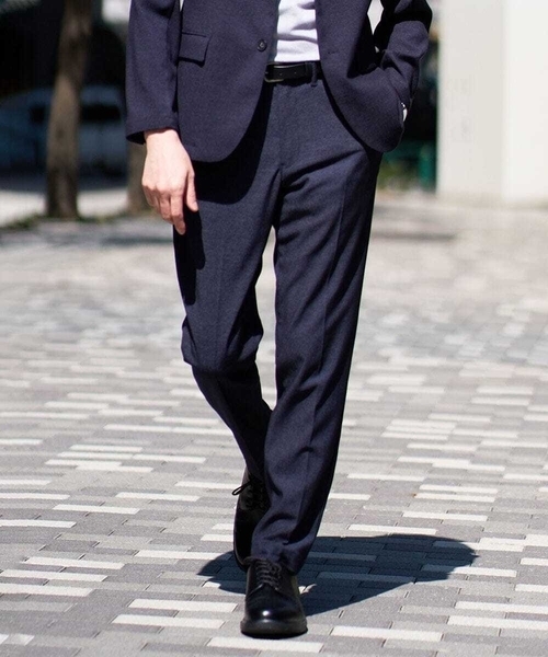 a.v.v（アーヴェヴェ）の「【春の通勤におすすめ/イージーケア/洗濯機で洗える】デニムライクストレッチスラックス〈ON/OFF SERIES〉（その他パンツ・メンズ・チャコールグレー/ネイビー/ブラック・44/48/50/46）」の3枚目の写真