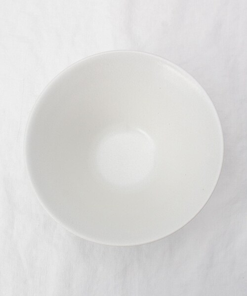212 KITCHEN STORE(トゥワントゥキッチンストア)の「うつろい 反り深口丼 志野(食器・レディース・その他・00)」の4枚目の写真