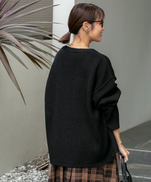 THE CRAFT CREW PRODUCTS(ザクラフトクループロダクツ)の「ウォッシャブル オーバーサイズ Vネックニットカーディガン / 静電気防止【THE CRAFT CREW PRODUCTS】(カーディガン/ボレロ・レディース・マスタード/ネイビー/ライトグレー/ワイン系/ブラウン系/ブラック/アイボリー・L/M)」の20枚目の写真