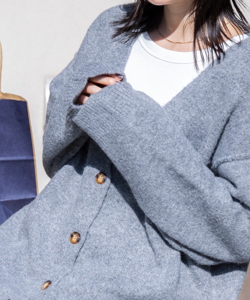 MADISONBLUE オリーブ Vネックカーディガン美品オーバーサイズ　M MADISONBLUE オリーブ Vネックカーディガン美品オーバーサイズ M