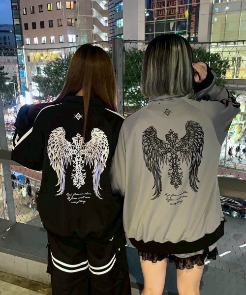 REFLEM/レフレム』バックプリントトラックジャージ アクロトーキョー