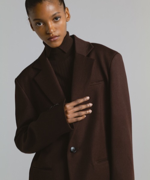 CINOH(チノ)の「CAVARLY TWILL BACK BUTTON JACKET(テーラードジャケット・レディース・ブラック/ブラウン・38)」の2枚目の写真