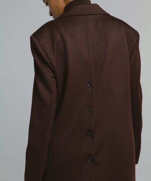 CINOH(チノ)の「CAVARLY TWILL BACK BUTTON JACKET(テーラードジャケット・レディース・ブラック/ブラウン・38)」の7枚目の写真