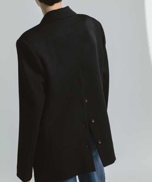 CINOH(チノ)の「CAVARLY TWILL BACK BUTTON JACKET(テーラードジャケット・レディース・ブラック/ブラウン・38)」の10枚目の写真