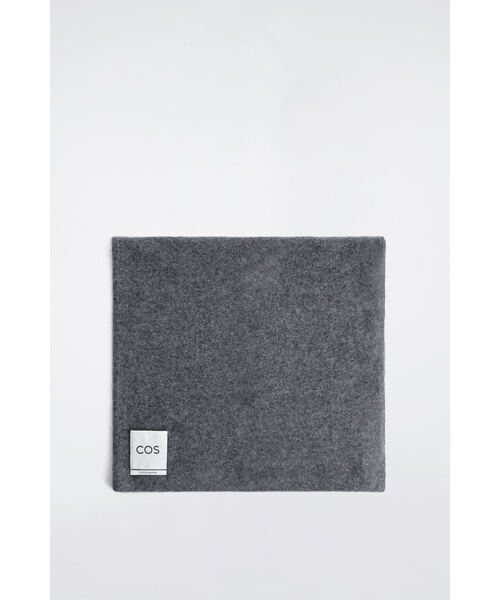 ユニセックスカシミヤマフラー（マフラー）｜COS（コス）の