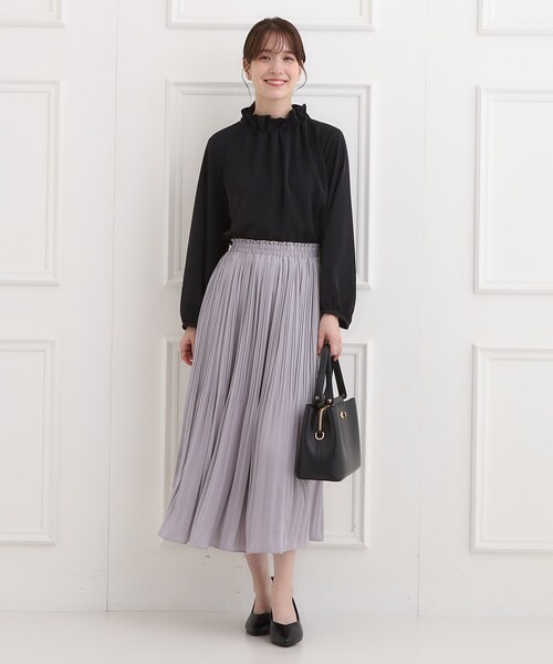 SHOO・LA・RUE（シューラルー）の「【洗濯機可/S-3L】上品で華やか スタンドフリルブラウス（シャツ/ブラウス・レディース・オフホワイト/ライトベージュ/ブラック・01/02/03/04/05）」の18枚目の写真