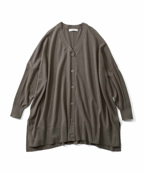 IEDIT（イディット）の「ＩＥＤＩＴ　シェル風ボタンがポイント　華奢見えヒラっとカーディガン（カーディガン/ボレロ・レディース・グレー/ブルーグリーン・3L/LL/L/M/S）」の6枚目の写真