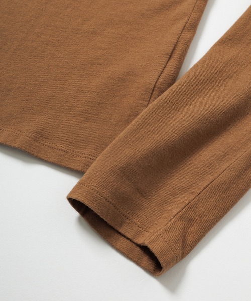 BIOTOP（ビオトープ）の「WOMEN【Hanes for BIOTOP】WASHED COTTON LONG SLEEVE PULLOVER 2P/HENLEY NECK & CREW NECK  EX（Tシャツ/カットソー・レディース・ブラック/ブラック系その他/ダークブラウン・FREE）」の14枚目の写真
