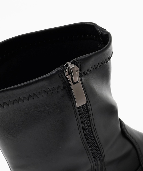 by LOVEiT（バイラビット）の「厚底ショートブーツ（ブーツ・キッズ・ブラック・22cm/23cm/24cm）」の11枚目の写真