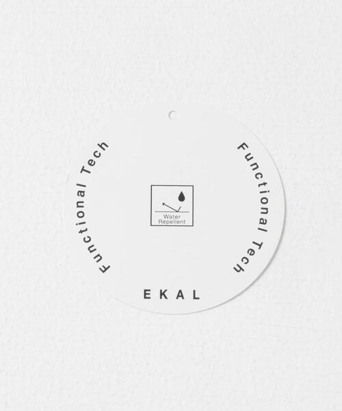 EKAL（エカル）の「『UR TECH』中綿フードジャケット（ダウンジャケット/コート・レディース・ダークブラウン/チャコールグレー・ONE）」の4枚目の写真