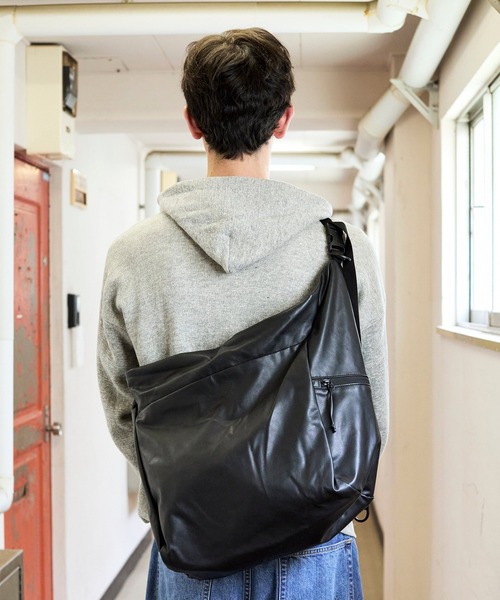 BAICYCLON by Bagjack（バイシクロン バイ バグジャック）の「【BAICYCLON by bagjack】SHOULDER BAG（SYNTHETIC LEATHER）（ショルダーバッグ・メンズ・ブラック・FREE）」の7枚目の写真