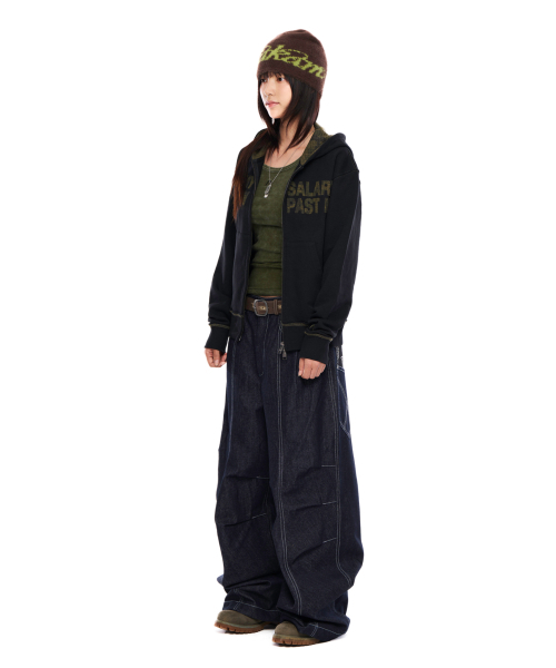 AAKAM(アーカム)の「Knee Pin-Tuck Paisley Denim Pants (Black)(デニムパンツ・レディース・その他・1/2)」の14枚目の写真