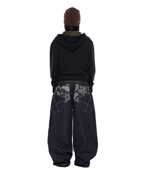 AAKAM(アーカム)の「Knee Pin-Tuck Paisley Denim Pants (Black)(デニムパンツ・レディース・その他・1/2)」の10枚目の写真