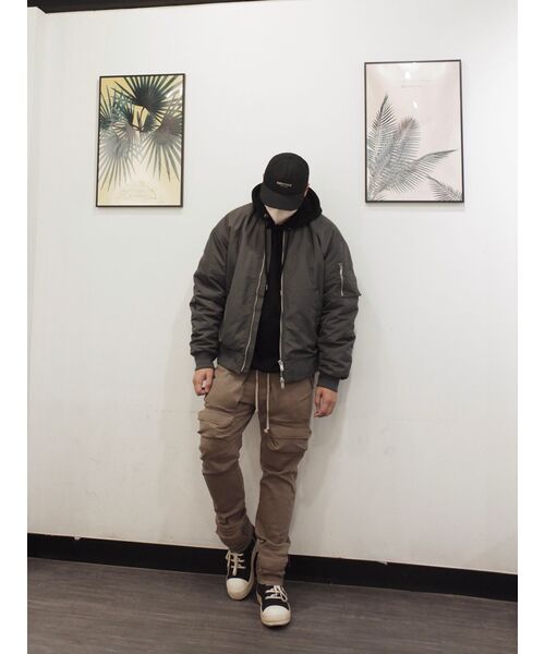MUSINSA STANDARD（ムシンサスタンダード）の「特大MA-1ボンバージャケット[ダークグレー]（ブルゾン・メンズ・その他・MEDIUM/LARGE/X-LARGE/XX-LARGE）」の4枚目の写真