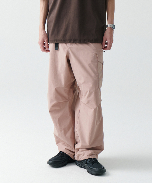 MUSINSA STANDARD（ムシンサスタンダード）の「[シティレジャー] NP ワイドベルト付きカーゴパンツ [デザートピンク]（その他パンツ・メンズ・その他・40/38/42/36/34/32/30/31/33/26/27/28/29）」の2枚目の写真