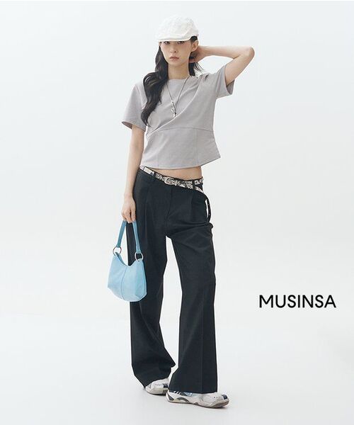MUSINSA STANDARD WOMAN（ムシンサスタンダードウーマン）の「[クールタンダード] ウィメンズ ローウエスト ディープタック ワイド ヒドゥンバンディング スラックス [ブラック]（スラックス・レディース・その他・34/32/30/31/26/27/28/29/25/24）」の7枚目の写真