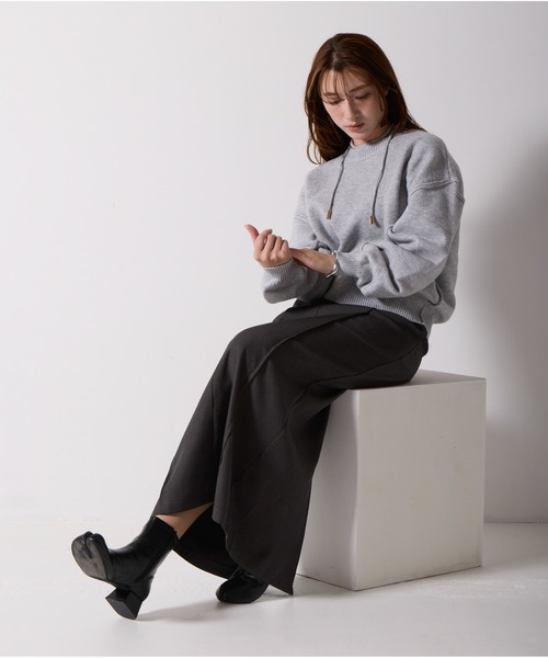 OandI(オーアンドアイ)の「センターピンタックⅠライン段ボールスカート(スカート・レディース・ベージュ/ブラウン/チャコールグレー・25(38)/26(40)/50-52)」の5枚目の写真
