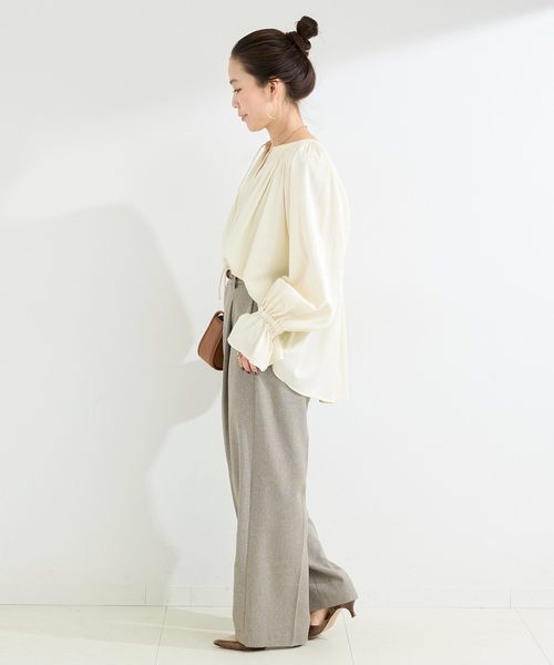 B.C STOCK（ベーセーストック）の「ウォッシャブル / ギャザーネックボリュームブラウス（シャツ/ブラウス・レディース・ブラウン/ホワイト/ベージュ・FREE）」の6枚目の写真