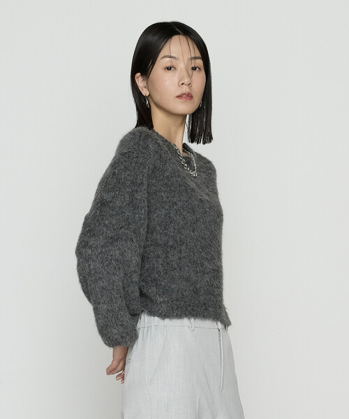 K.T KIYOKO TAKASE(キヨコタカセ)の「アルパカ混 レイヤード風プルオーバー(Tシャツ/カットソー・レディース・チャコール/ライトグレー・9号)」の17枚目の写真