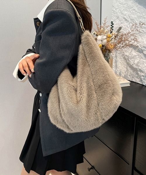 Miniministore（ミニミニストア）の「もこもこトートバッグエコファー秋冬バッグ（トートバッグ・レディース・グレー/ブラック/アイボリー/モカ/ブラウン・FREE）」の14枚目の写真