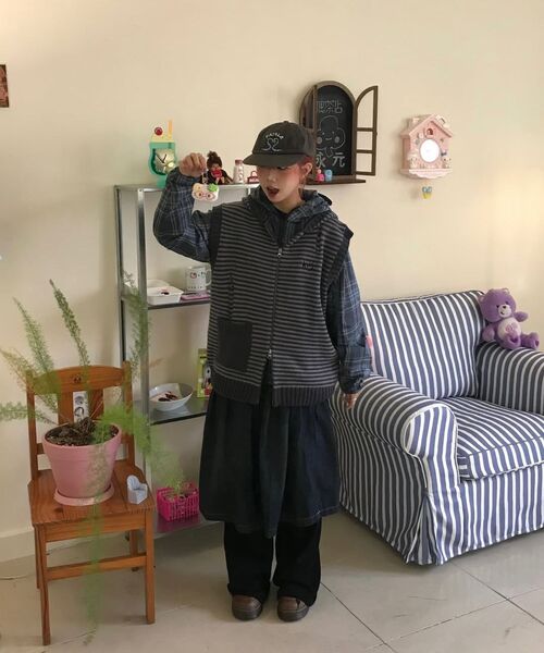 MAINBOOTH(メインブース)の「Lilo Knit Vest(CHARCOAL)(ベスト・レディース・その他・2/3)」の17枚目の写真
