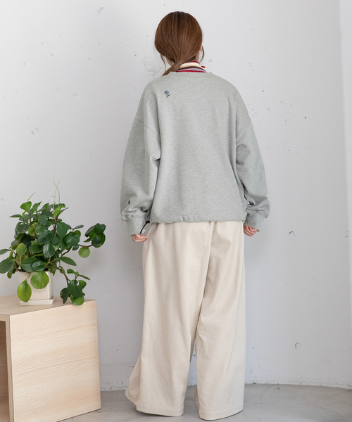 POU DOU DOU（プードゥドゥ）の「とび花刺繍スウェット（スウェット・レディース・イエロー/ブラック/グレー・M）」の5枚目の写真