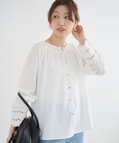 le.coeur blanc(ルクールブラン)の「2WAYキャンディースリーブブラウス(シャツ/ブラウス・レディース・サックスブルー/オフホワイト・38)」の2枚目の写真