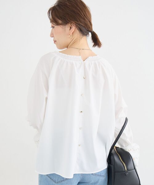 le.coeur blanc(ルクールブラン)の「2WAYキャンディースリーブブラウス(シャツ/ブラウス・レディース・サックスブルー/オフホワイト・38)」の17枚目の写真