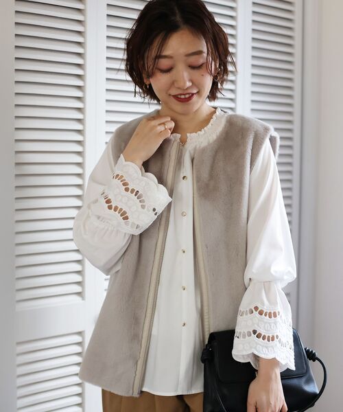 le.coeur blanc(ルクールブラン)の「2WAYキャンディースリーブブラウス(シャツ/ブラウス・レディース・サックスブルー/オフホワイト・38)」の12枚目の写真