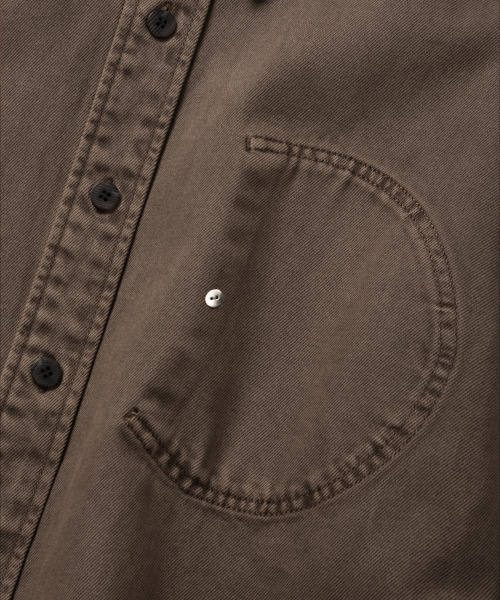 NONBLANK(ノンブランク)の「ダイングデニムシャツ_BROWN(シャツ/ブラウス・メンズ・ブラウン・MEDIUM/LARGE/X-LARGE)」の4枚目の写真