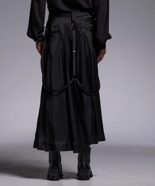 kiryuyrik（キリュウキリュウ）の「Kiryuyrik/キリュウキリュウ/Vintage Stain Skirt Suspender Slacks / ヴィンテージサテン スカート サスペンダースラックス（スラックス・メンズ・ブラック・LARGE/MEDIUM/SMALL）」の3枚目の写真