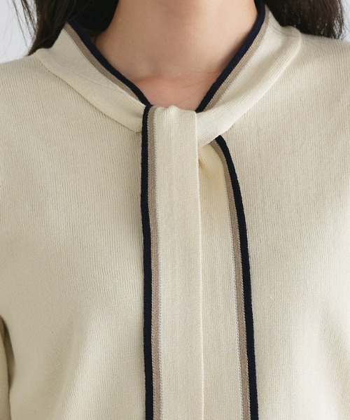 Pierrot（ピエロ）の「配色ボウタイニット（ニット/セーター・レディース・アイボリー/ネイビー・L/M）」の5枚目の写真
