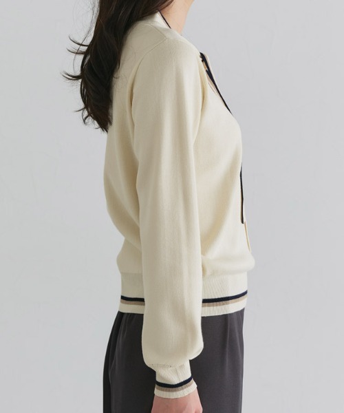 Pierrot（ピエロ）の「配色ボウタイニット（ニット/セーター・レディース・アイボリー/ネイビー・L/M）」の9枚目の写真