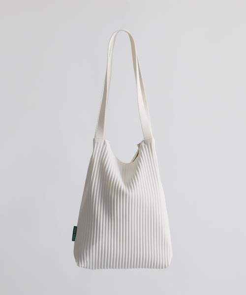 GREEN STUFF(グリーンスタッフ)の「boxy bag 61 - pleats ivory(エコバッグ/サブバッグ・レディース・その他・FREE)」の7枚目の写真