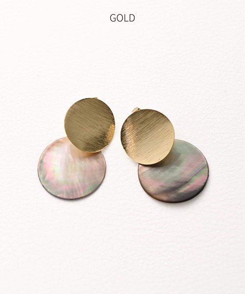STYLE DELI（スタイルデリ）の「メタルとシェルのWプレートピアス（ピアス（両耳用）・レディース・シルバー/ゴールド・FREE）」の7枚目の写真