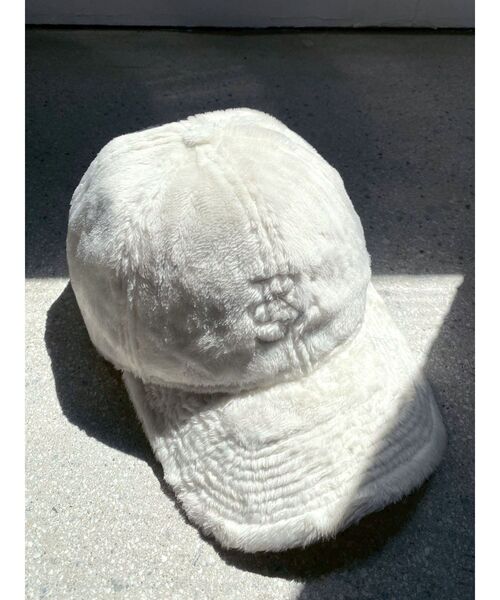 RESEXXY（リゼクシー）の「【NEWERA】ファーキャップ（キャップ・レディース・ブラック/ホワイト・FREE）」の4枚目の写真