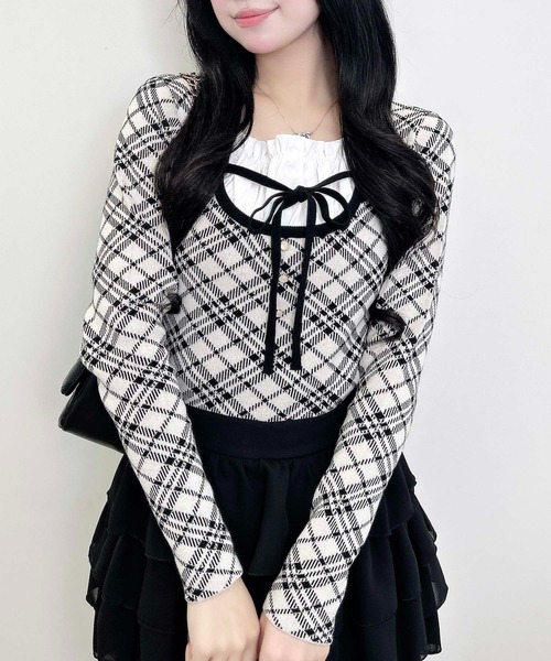 INGNI（イング）の「フロントフリルドッキングチェック柄ニット（ニット/セーター・レディース・アイボリー系3/ブラック系その他2/ピンク系2・M）」の3枚目の写真