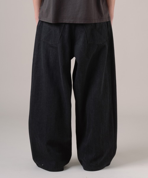 Levi's(リーバイス)の「Levi's/リーバイス BLUETAB(TM) ワイドプリーツ CROP ジーンズ ブラック(デニムパンツ・メンズ・ブラック・28inch/29inch/30inch/31inch/32inch/33inch/34inch/36inch)」の11枚目の写真