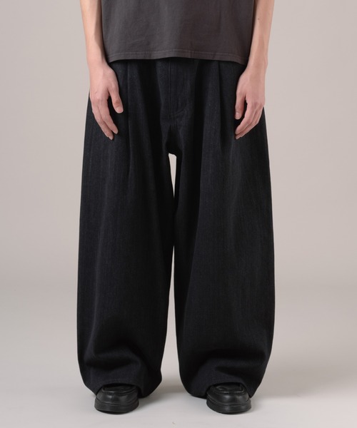 Levi's(リーバイス)の「Levi's/リーバイス BLUETAB(TM) ワイドプリーツ CROP ジーンズ ブラック(デニムパンツ・メンズ・ブラック・28inch/29inch/30inch/31inch/32inch/33inch/34inch/36inch)」の9枚目の写真