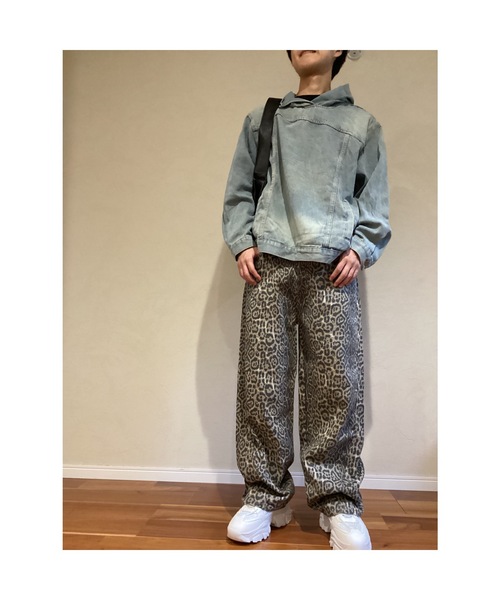 Bling Leads（ブリングリーズ）の「【Blss】【Bling Leads】ヒョウ柄　カーブパンツ（チノパンツ・メンズ・レオパード・FREE）」の2枚目の写真