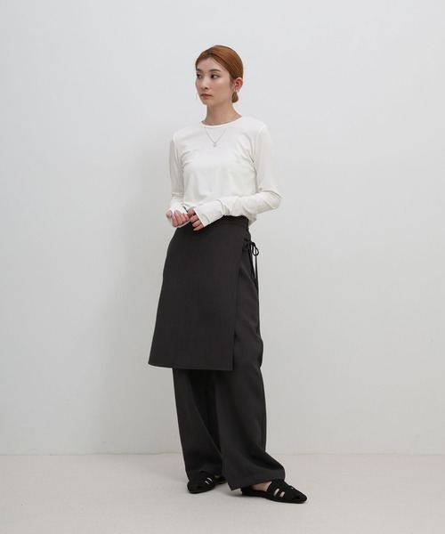 select MOCA(セレクトモカ)の「【UV CUT】フィンガースリーブクルーネックロングTシャツ(Tシャツ/カットソー・レディース・ブラウン/オフホワイト/ブラック・FREE)」の4枚目の写真