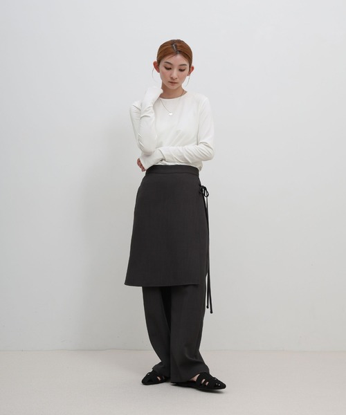 select MOCA(セレクトモカ)の「【UV CUT】フィンガースリーブクルーネックロングTシャツ(Tシャツ/カットソー・レディース・ブラウン/オフホワイト/ブラック・FREE)」の10枚目の写真