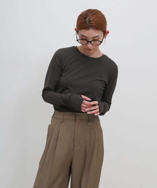 select MOCA(セレクトモカ)の「【UV CUT】フィンガースリーブクルーネックロングTシャツ(Tシャツ/カットソー・レディース・ブラウン/オフホワイト/ブラック・FREE)」の21枚目の写真