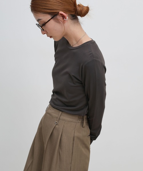 select MOCA(セレクトモカ)の「【UV CUT】フィンガースリーブクルーネックロングTシャツ(Tシャツ/カットソー・レディース・ブラウン/オフホワイト/ブラック・FREE)」の19枚目の写真