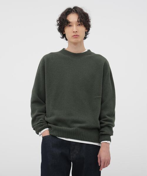 MARGARET HOWELL(マーガレットハウエル)の「SOFT MERINO KNITWEAR(ニット/セーター・メンズ・グレー系その他/オリーブ・LARGE/MEDIUM)」の2枚目の写真