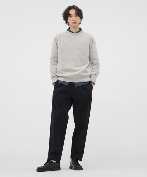 MARGARET HOWELL(マーガレットハウエル)の「SOFT MERINO KNITWEAR(ニット/セーター・メンズ・グレー系その他/オリーブ・LARGE/MEDIUM)」の3枚目の写真