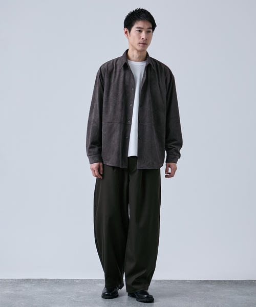 B.C STOCK（ベーセーストック）の「《追加》フェイクスエード シャツジャケット（ライダースジャケット・メンズ・チャコールグレー/キャメル/ブラウン・MEDIUM/LARGE）」の4枚目の写真