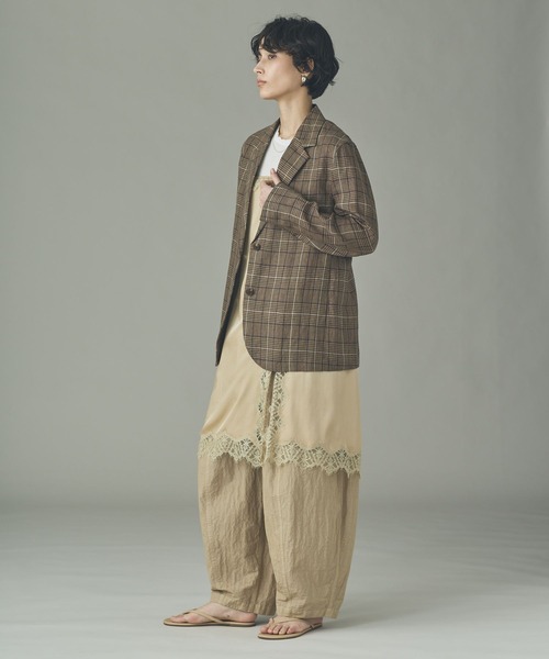 Curensology（カレンソロジー）の「Curensology(カレンソロジー)/2WAYレーススリットスカート（ワンピース・レディース・ベージュ/ブラック・FREE）」の3枚目の写真