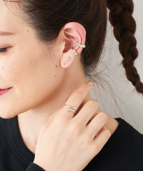 ear PAPILLONNER（イアパピヨネ）の「《スターリングシルバー使用》プチ涙ピアス（ピアス（両耳用）・レディース・シルバー/ゴールド・FREE）」の9枚目の写真
