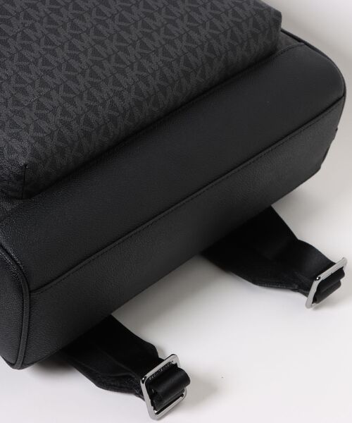 MICHAEL KORS(マイケルコース)の「POCKET A-LINE BKPK バックパック(バックパック/リュック・メンズ・ブラック・FREE)」の3枚目の写真